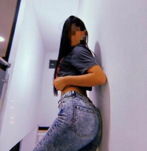 Chica busca chico en Huelva: 