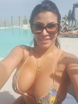 663893158: Chica busca chico en Madrid