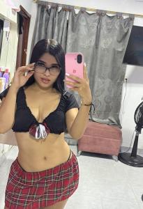 687770434: Chica busca chico en Madrid