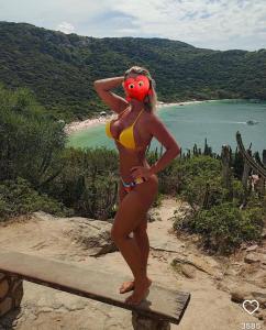 Chica busca chico en Huelva: 