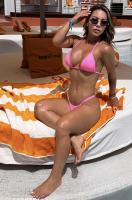 608246361: Chica busca chico en Madrid