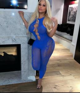 697721695: Chica busca chico en Madrid