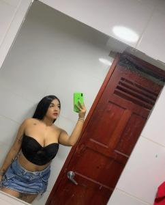 Chica busca chico en Granada: 