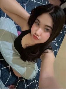 670693639: Chica busca chico en Madrid