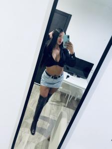 613595924: Chica busca chico en Mallorca