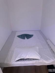 643188277: Chica busca chico en Las Palmas