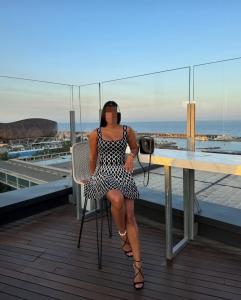 604375988: Chica busca chico en La Coruña