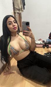 Chica busca chico en Almería: 