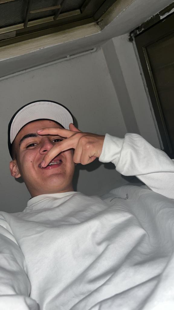 605285794: Chico busca chica en Madrid