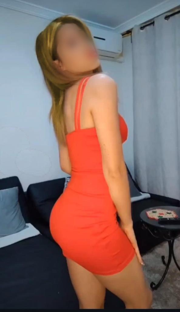 641058315: Chica busca chico en Lugo