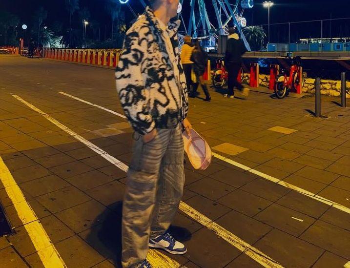 Chico busca chica en Almería: 