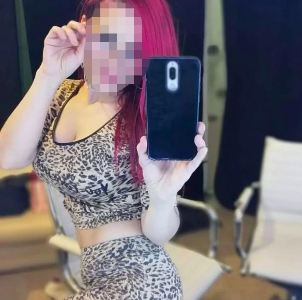 Chica busca chico en Cádiz: 