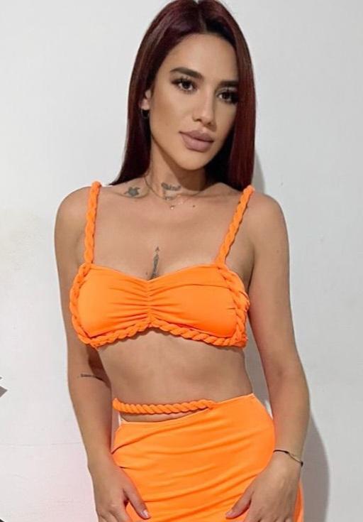 Chica busca chico en Ibiza: 