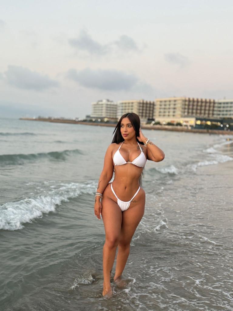 Chica busca chico en Tenerife: 