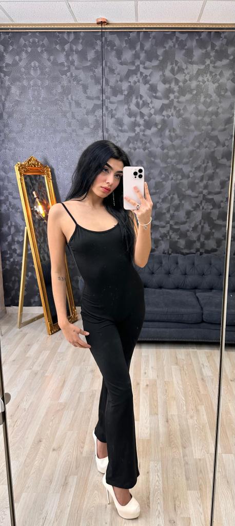 Chica busca chico en Ibiza: 