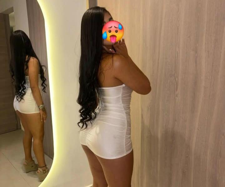 642987882: Chica busca chico en Málaga
