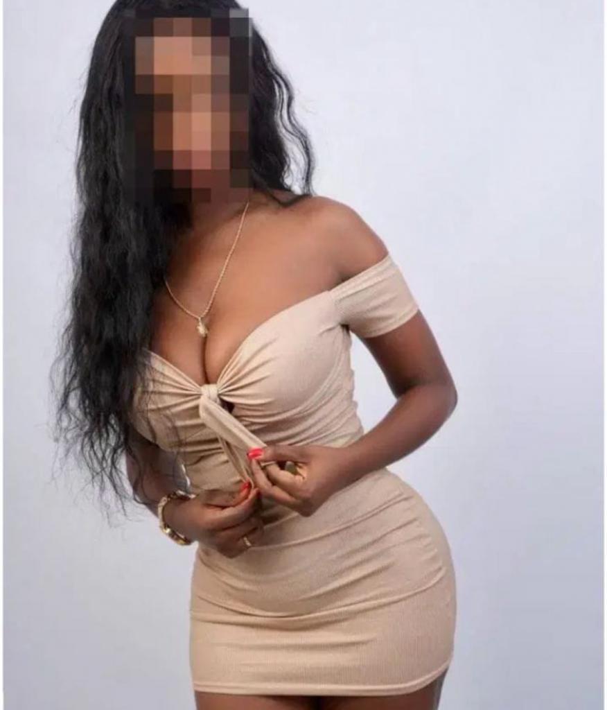 600559697: Chica busca chico en La Coruña