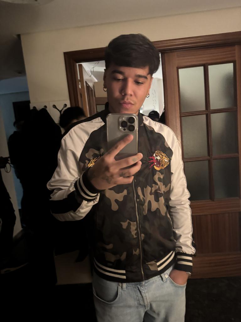 Chico busca chica en Valencia: 