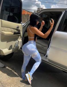 613921046: Chica busca chico en Madrid