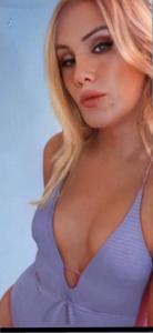 722866088: Transexual en León