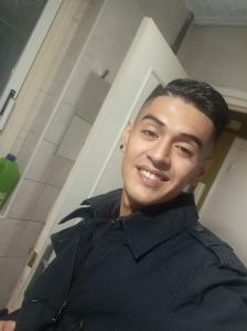 643660497: Chico busca chica en Zaragoza