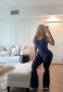 695956143: Chica busca chico en Madrid