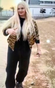 631110934: Chica busca chico en Barcelona