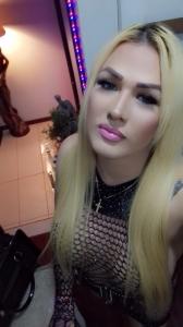 613925667: Travesti en León