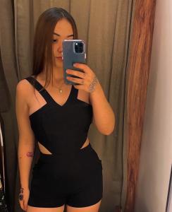 613756443: Chica busca chico en Pontevedra