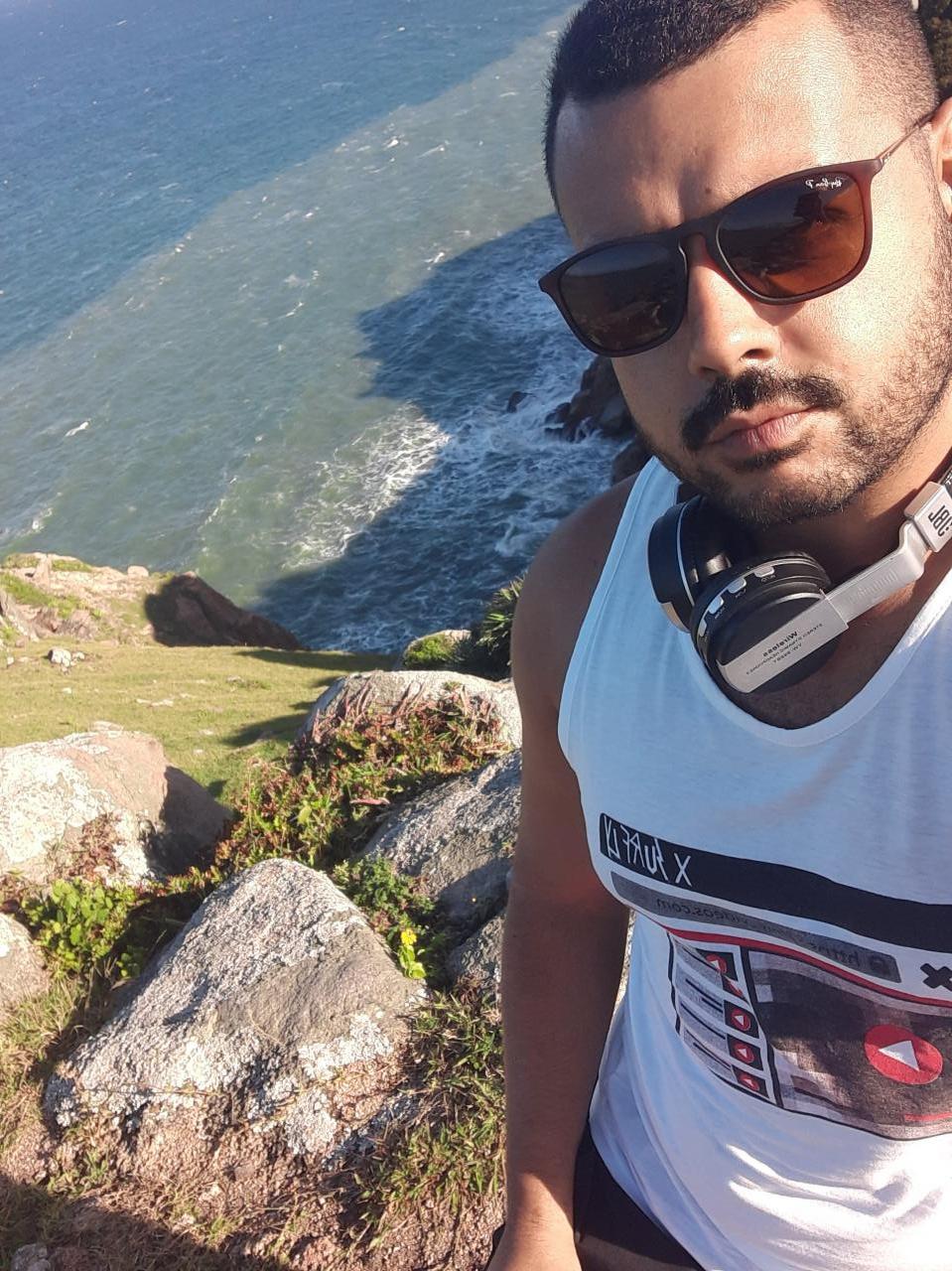 Chico busca chica en Valencia: 