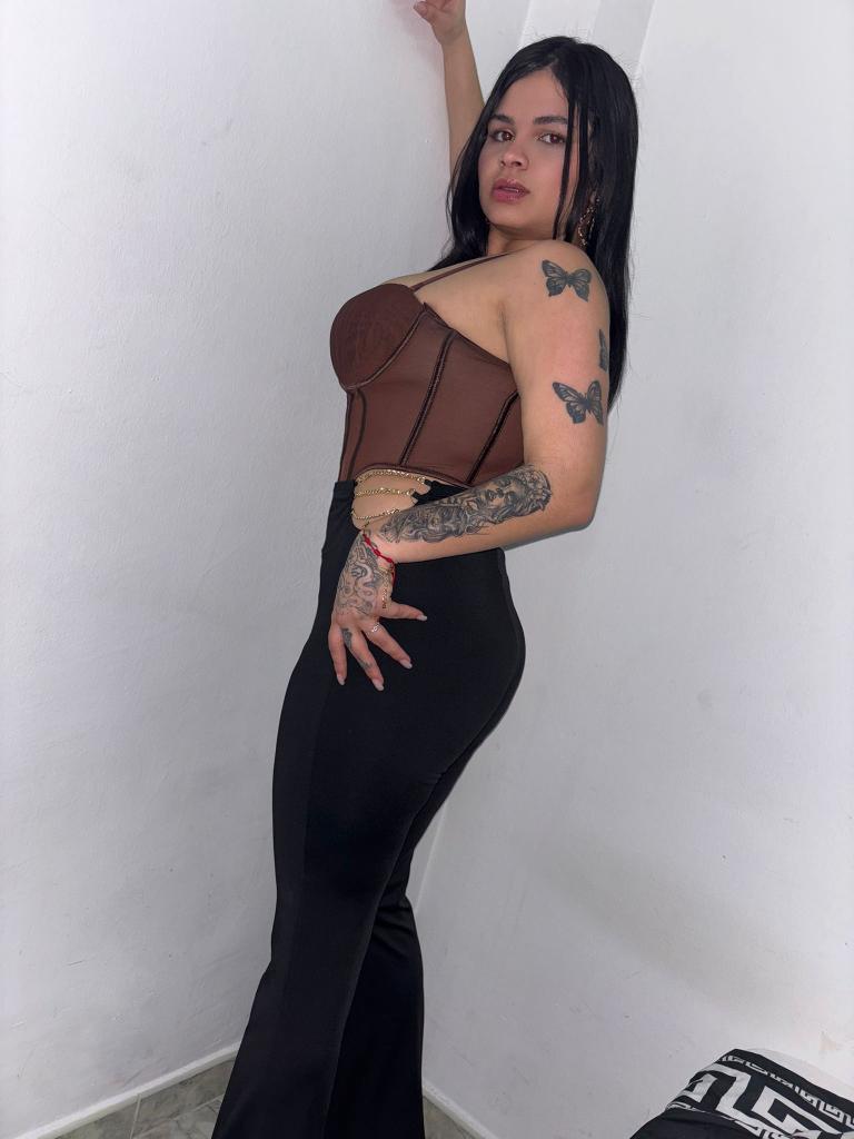 614090545: Chica busca chico en Sevilla