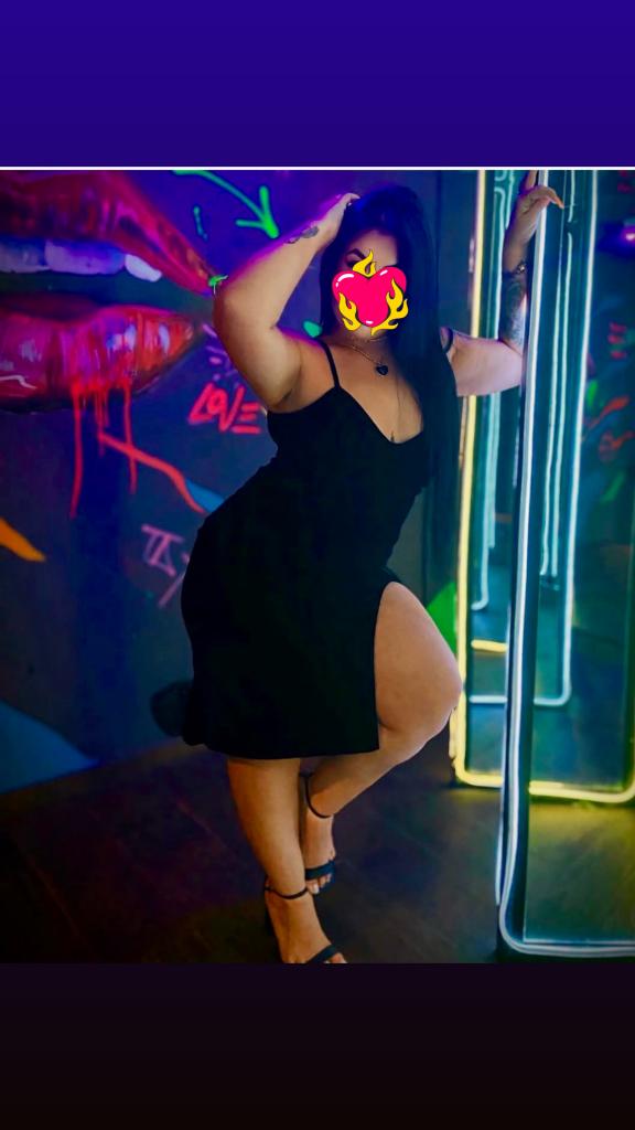 Chica busca chico en Granada: 