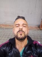 697155343: Chico busca chica en Valencia