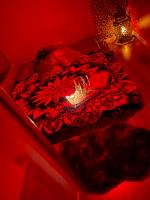 697550630: Chica busca chico en Madrid