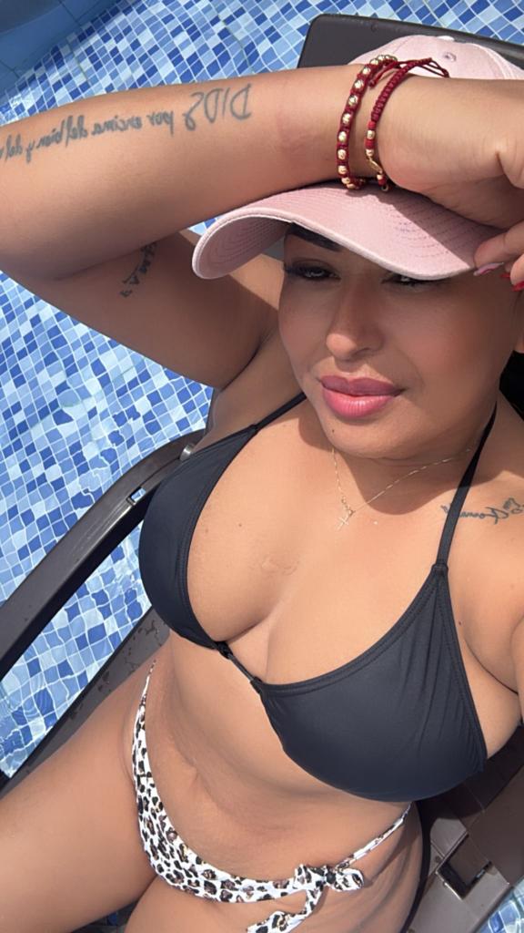 685882766: Chica busca chico en Sevilla