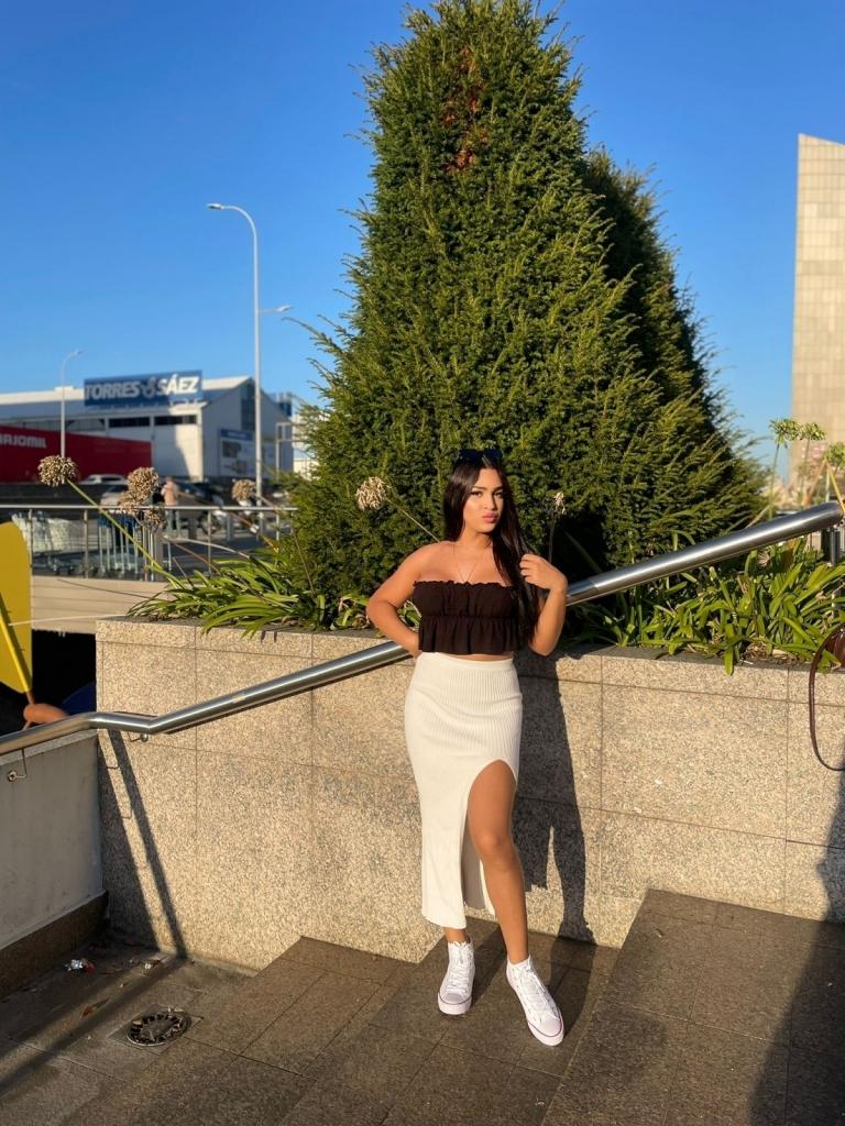 677913721: Transexual en La Coruña