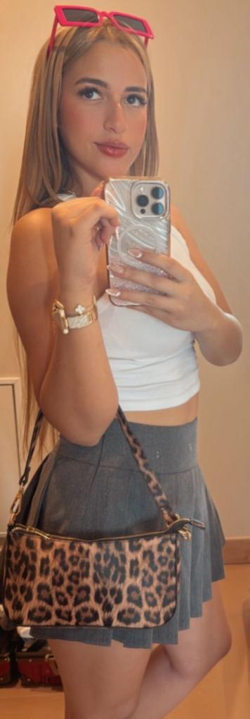 Chica busca chico en Granada: 
