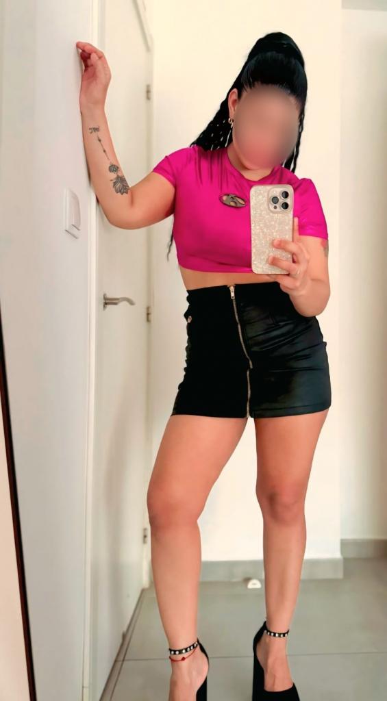 Chica busca chico en Almería: 