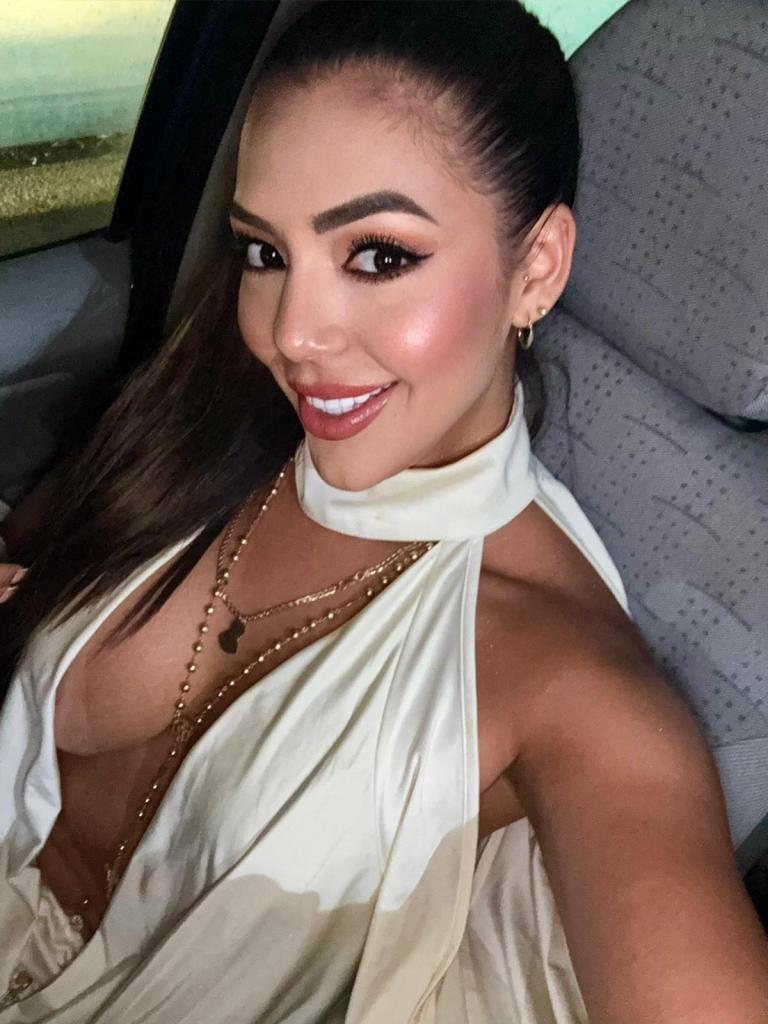 Chica busca chico en Cádiz: 