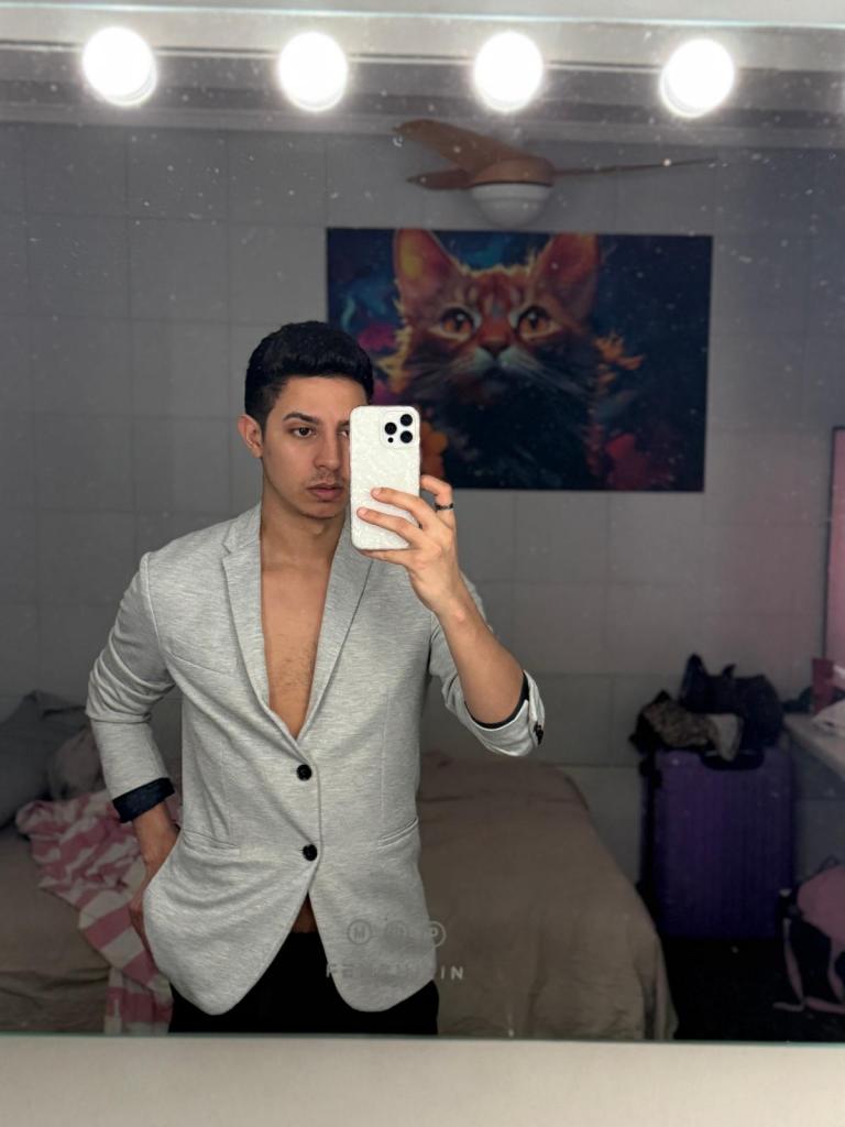 647335856: Chico busca chica en Valencia