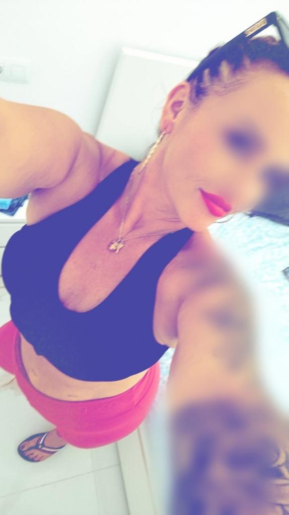 Chica busca chico en Tenerife: 