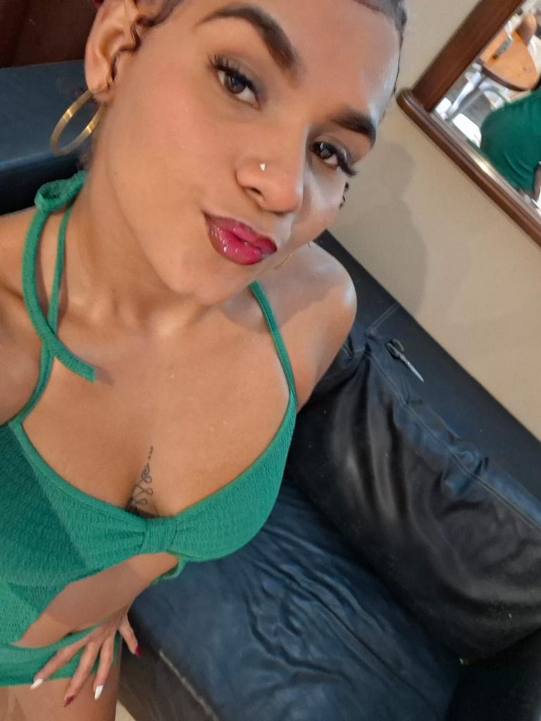 624175643: Chica busca chico en Zaragoza