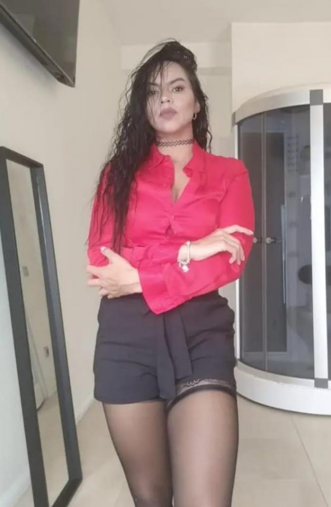 Chica busca chico en Huelva: 
