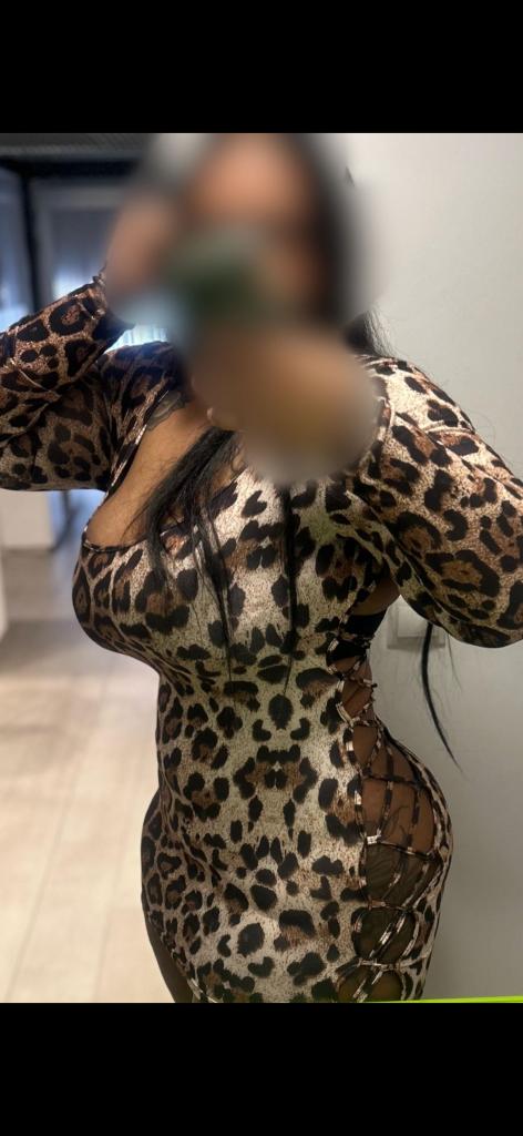 Chica busca chico en La Coruña: 