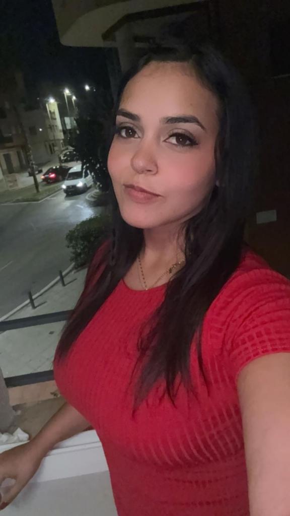 Chica busca chico en Granada: 