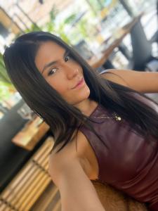 663728155: Chica busca chico en Lérida