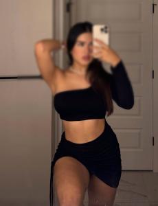 672111595: Chica busca chico en Ibiza