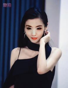 633935331: Chica busca chico en Navarra