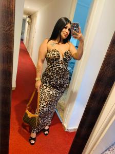 627574249: Chica busca chico en Madrid