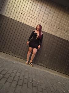 611254682: Chica busca chico en Barcelona